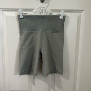 Vuori rib studio short eucalyptus size XS